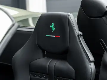 FERRARI F8 SPIDER VERDE MASONI DAYTONA SEAT LIFT CARPLAY