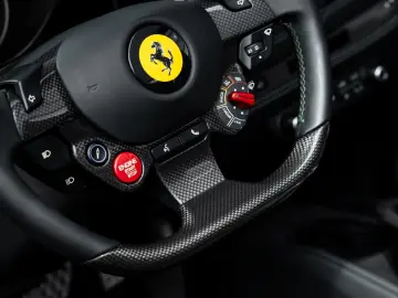 FERRARI F8 SPIDER VERDE MASONI DAYTONA SEAT LIFT CARPLAY