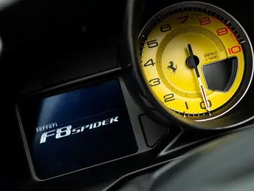 FERRARI F8 SPIDER VERDE MASONI DAYTONA SEAT LIFT CARPLAY