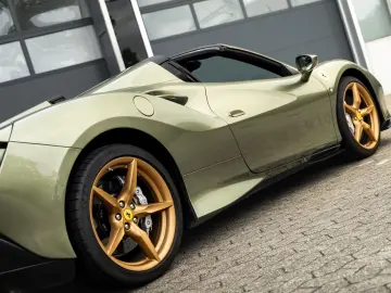 FERRARI F8 SPIDER VERDE MASONI DAYTONA SEAT LIFT CARPLAY