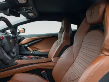 LAMBORGHINI Revuelto   Classica Trim   Passenger Display