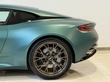 ASTON MARTIN DB12 4.0 V8   Satin Racing Green   21 F…