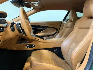 ASTON MARTIN DB12 4.0 V8   Satin Racing Green   21 F…