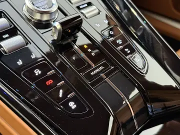 ASTON MARTIN DB12 4.0 V8   Satin Racing Green   21 F…