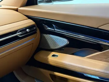 ASTON MARTIN DB12 4.0 V8   Satin Racing Green   21 F…