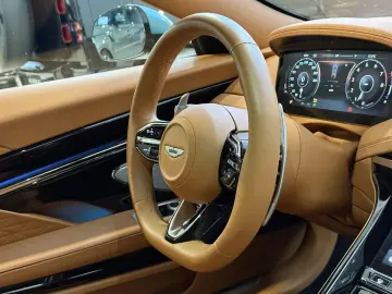 ASTON MARTIN DB12 4.0 V8   Satin Racing Green   21 F…