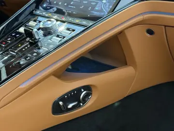 ASTON MARTIN DB12 4.0 V8   Satin Racing Green   21 F…