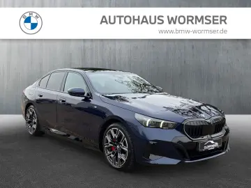 BMW 550e xDrive Limousine M Sportpaket Head-Up DAB