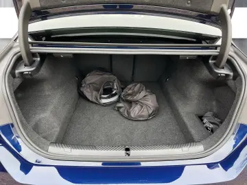 BMW 550e xDrive Limousine M Sportpaket Head-Up DAB