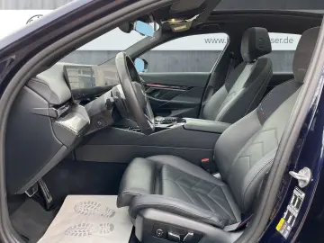 BMW 550e xDrive Limousine M Sportpaket Head-Up DAB