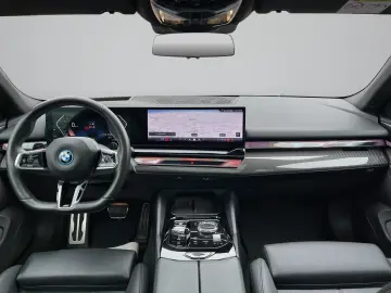 BMW 550e xDrive Limousine M Sportpaket Head-Up DAB