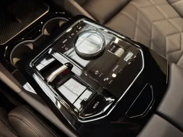 BMW 550xe lim ACC 360  H K KZU Memory HUD DrAss.Prof