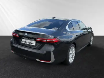 BMW 550e xDrive Inkl. € 1.190 Zubehörbonus AHK Panor