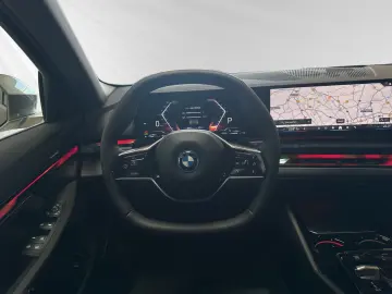 BMW 550e xDrive Inkl. € 1.190 Zubehörbonus Panorama