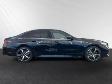 BMW 550e xDrive Inkl. € 1.190 Zubehörbonus M Sport A