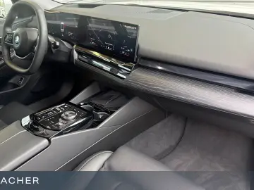 BMW 550e A xDrive Lim Navi 360  ACC HUD H&K adLED