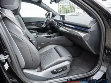 BMW 550e xDrive M-Sport Pro AHK DRIVING-PROF INNOVAT