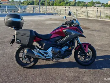 Honda NC750X DCT