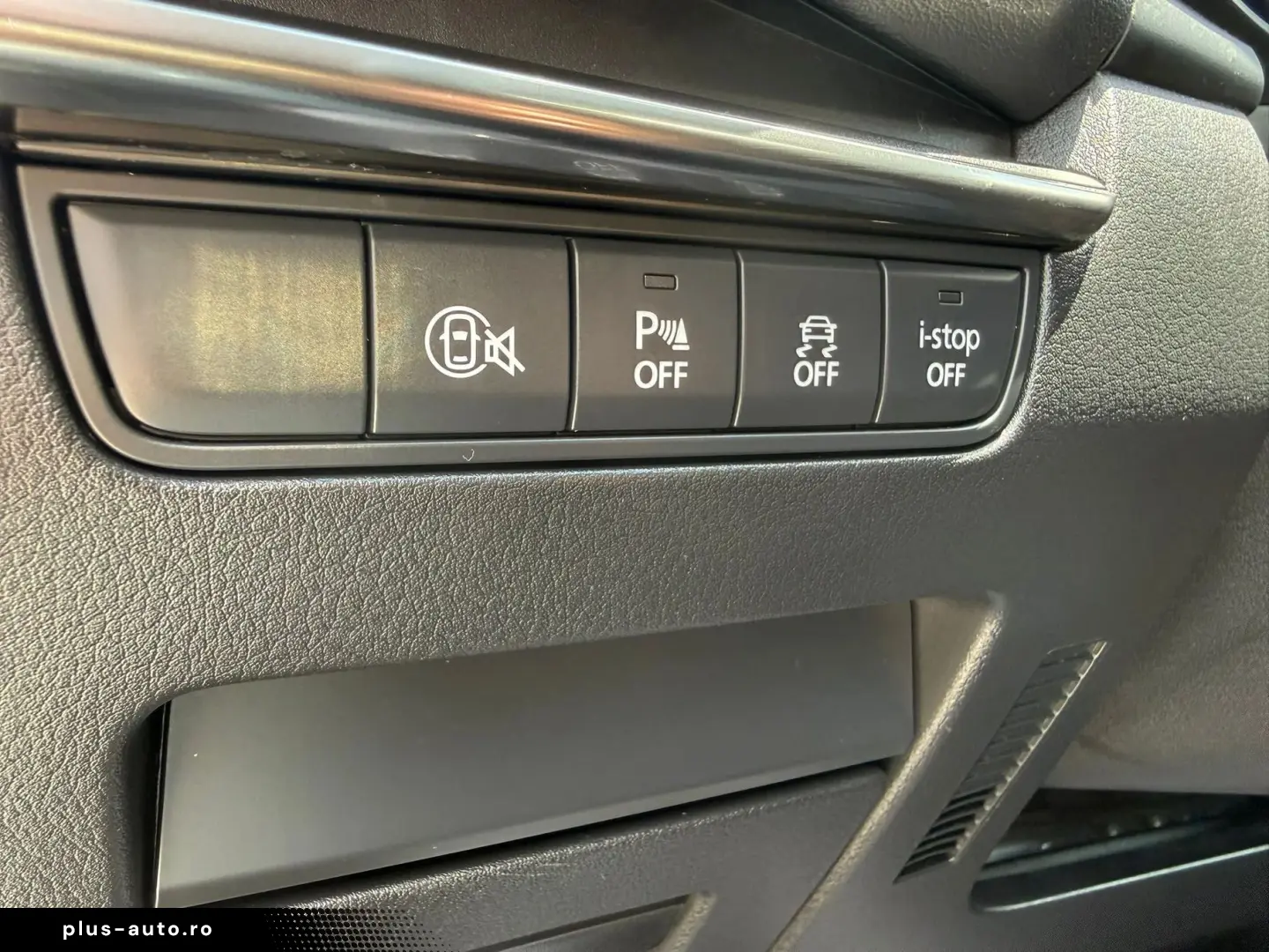 MAZDA 3 2023 — imagine 10