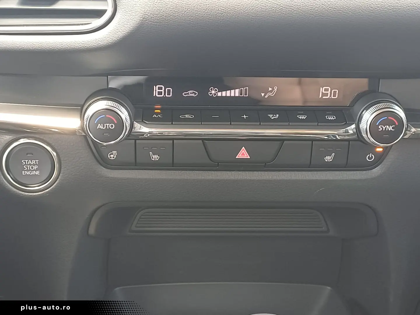 MAZDA CX-30 2.5 Skyactiv-G140 AT MHEV Exclusive-Line
