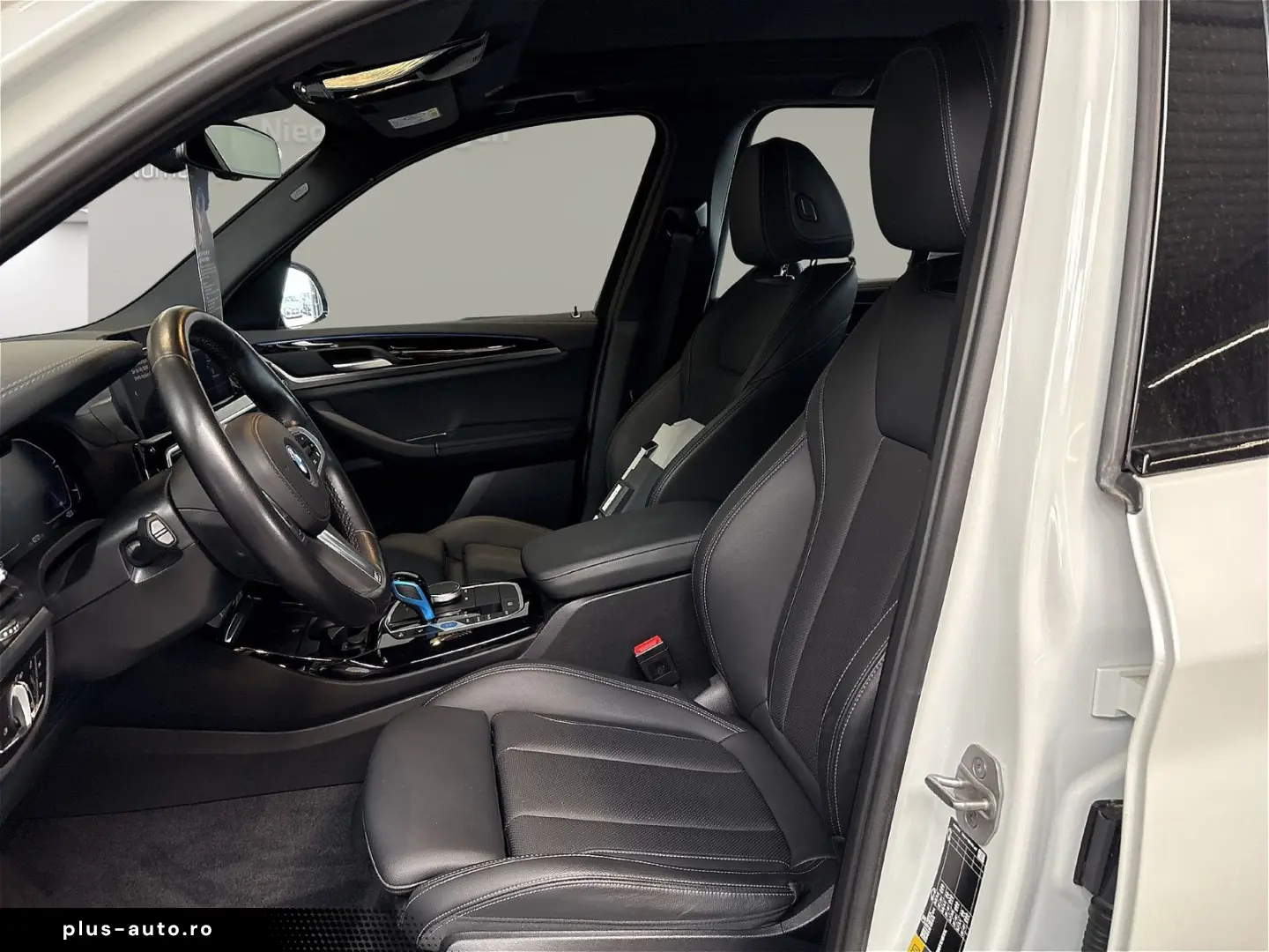 BMW iX3 2023 — imagine 8