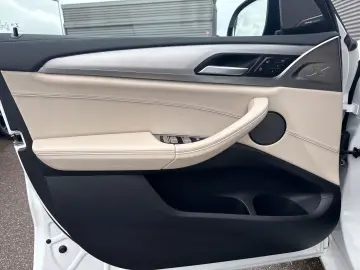 BMW iX3 SHZ LED Head-Up