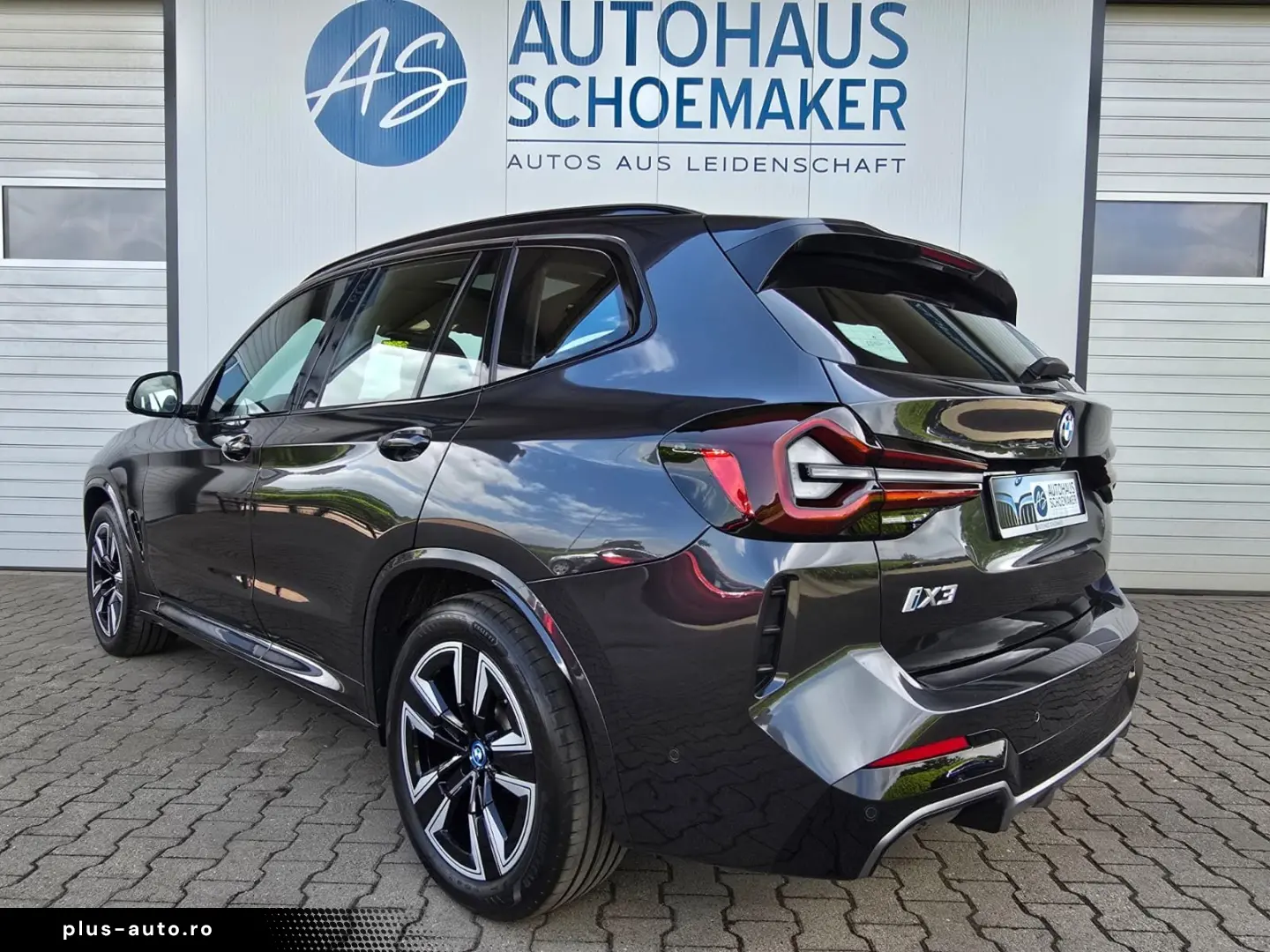 BMW iX3 Inspiring AHK Pano ad.LED LCProf.RFK SOH 98%