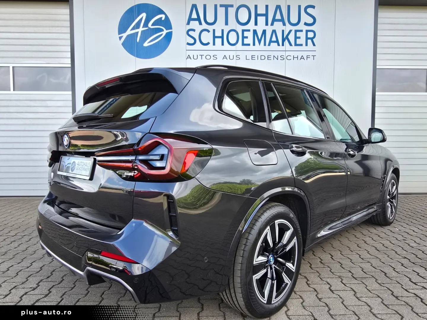 BMW iX3 Inspiring AHK Pano ad.LED LCProf.RFK SOH 98%