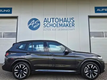 BMW iX3 Inspiring AHK Pano ad.LED LCProf.RFK SOH 98%