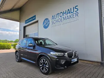BMW iX3 Inspiring AHK Pano ad.LED LCProf.RFK SOH 98%