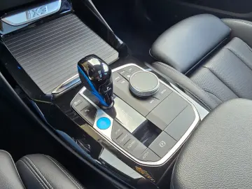 BMW iX3 Inspiring AHK Pano ad.LED LCProf.RFK SOH 98%