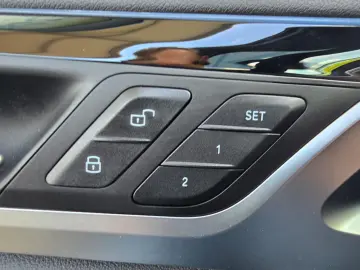 BMW iX3 Inspiring AHK Pano ad.LED LCProf.RFK SOH 98%