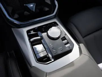 BMW X3 xDrive 30e M-Sport PANO AHK 360  LED ACC NAVI