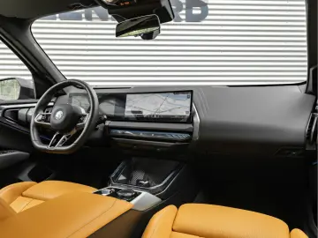 BMW X3 30e xDrive M-Sport - Individual Leder - AHK -