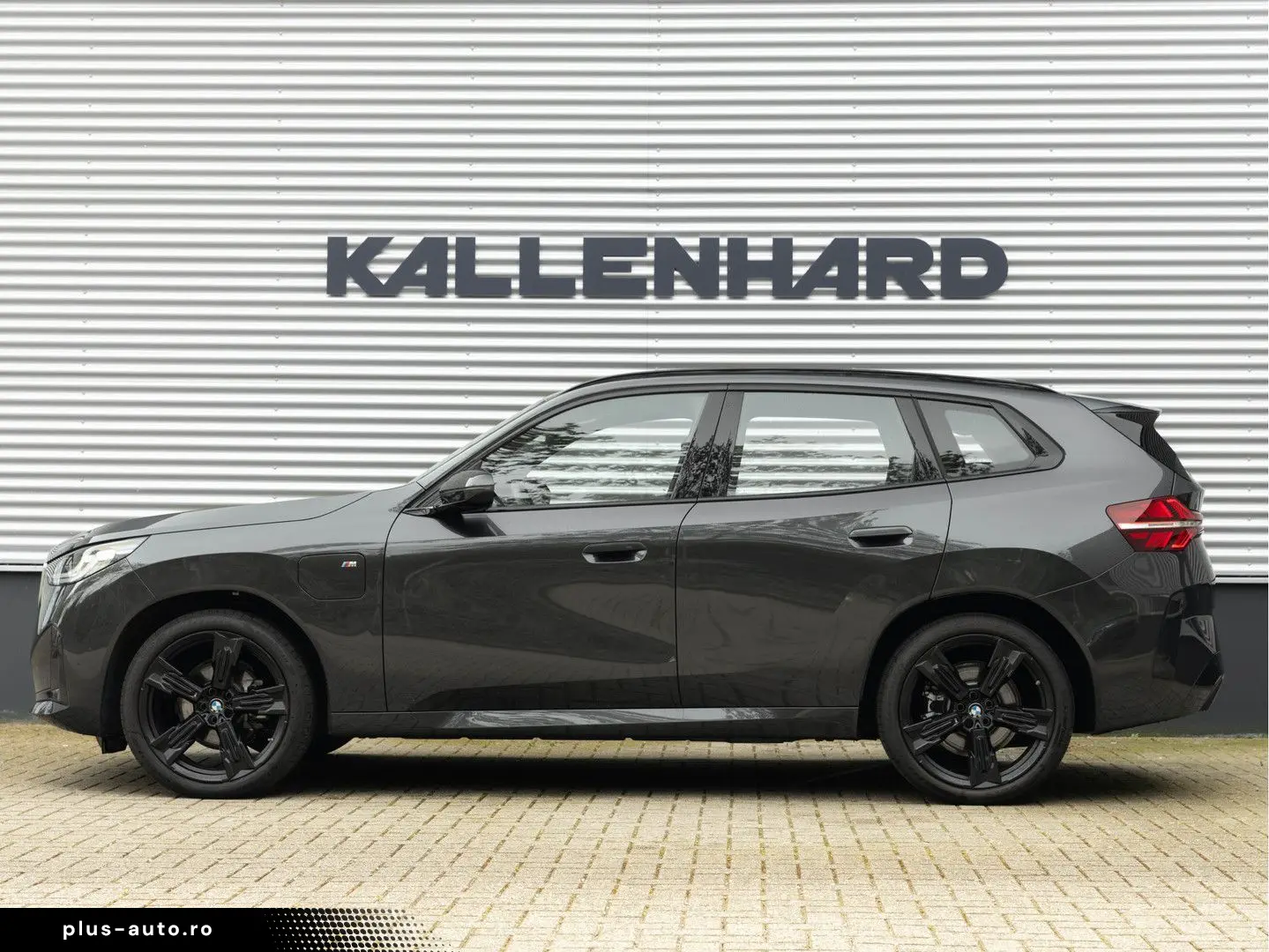 BMW X3 30e xDrive M-Sport - Individual Leder - AHK -