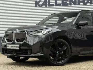 BMW X3 30e xDrive M-Sport - Individual Leder - AHK -