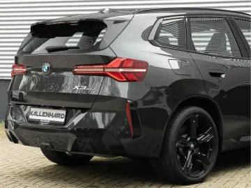 BMW X3 30e xDrive M-Sport - Individual Leder - AHK -