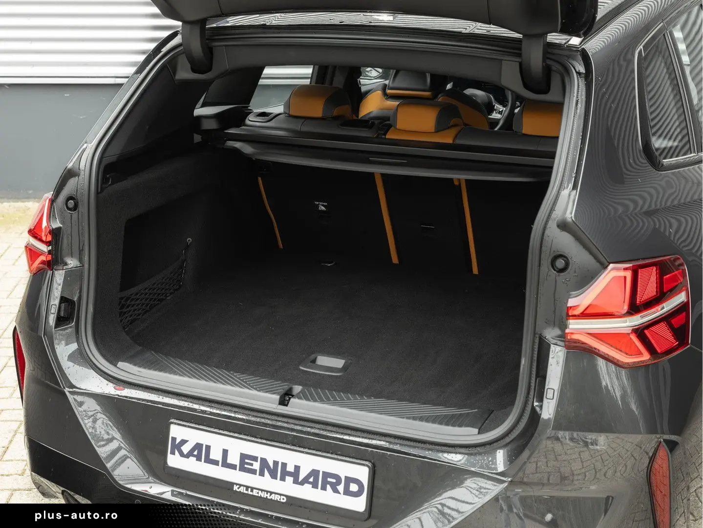BMW X3 30e xDrive M-Sport - Individual Leder - AHK -