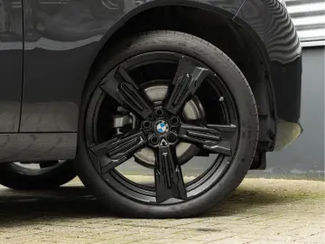 BMW X3 30e xDrive M-Sport - Individual Leder - AHK -