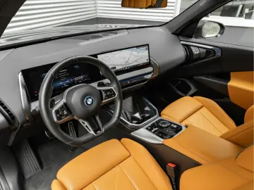 BMW X3 30e xDrive M-Sport - Individual Leder - AHK -
