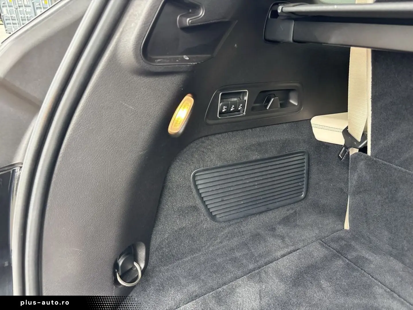 MERCEDES-BENZ GLS 63 AMG Premium Plus HuD Pano Night