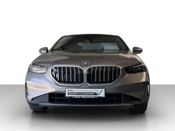 BMW 550e xDr LED  hk 360 S-LÜFT K-ZUG 4xAC ROLLO AMB