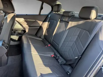 BMW 550e xDrive 19  FahrwerkPro 360  Ab 715€mtl.oAZ