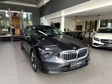 BMW 550 e xDrive LED Pano Live Cockpit Prof. ACC H&K