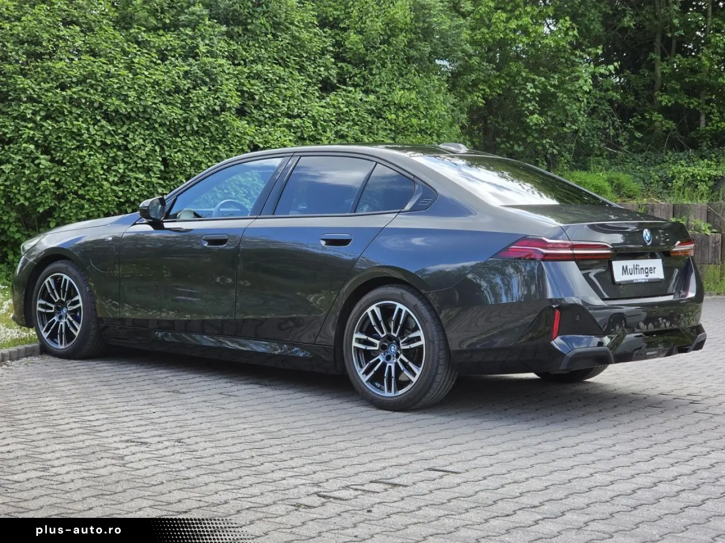 BMW 550e M Sport IntAktL.PanoD.AutoBahn.AHK Fin1 99