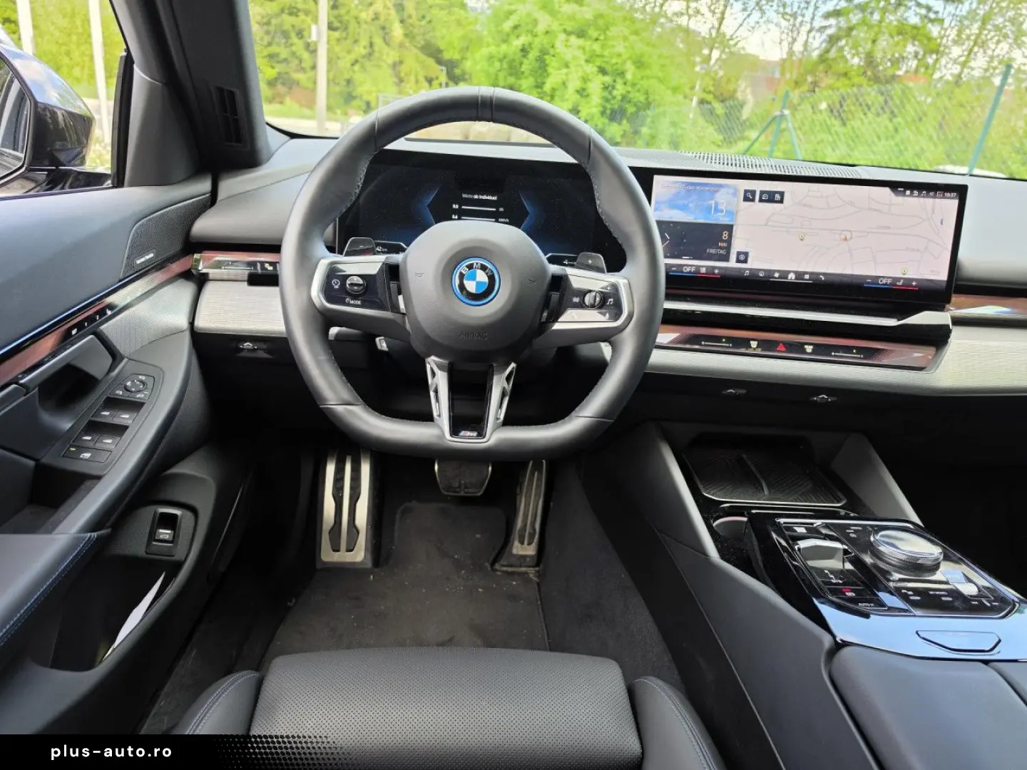 BMW 550e M Sport IntAktL.PanoD.AutoBahn.AHK Fin1 99