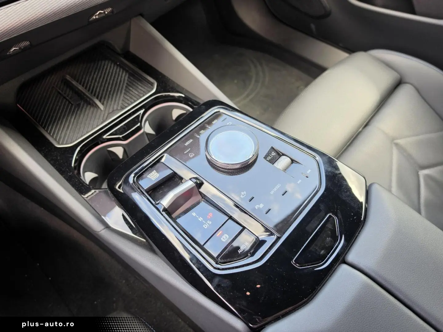 BMW 550e M Sport IntAktL.PanoD.AutoBahn.AHK Fin1 99