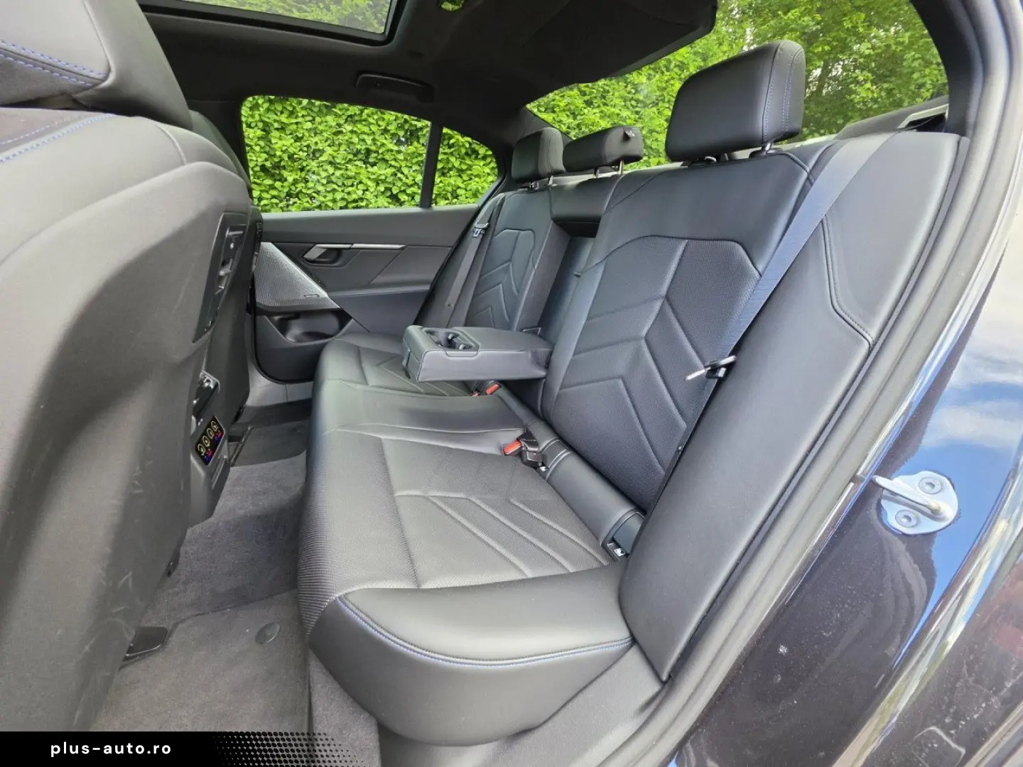 BMW 550e M Sport IntAktL.PanoD.AutoBahn.AHK Fin1 99