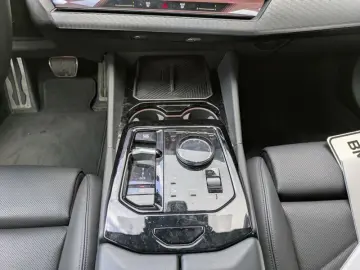 BMW 550e xDrive Lim. M Sport AHK.Park.Ass.Plus.Navi.
