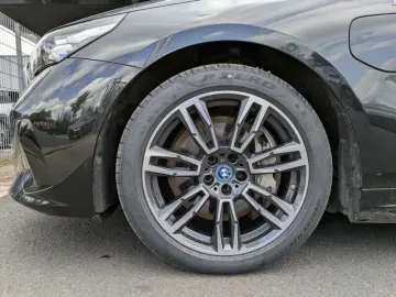 BMW 550e xDrive Lim. M Sport AHK.Park.Ass.Plus.Navi.